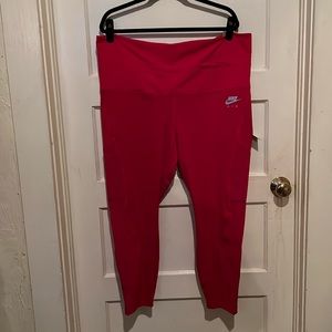 NWT! Nike Women’s Dri Fit Running Leggings